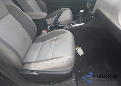 2017 Toyota Corolla Le из США, поврежденный, VIN 5YFBURHE4HP672355